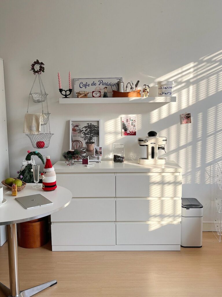 7 Ý Tưởng Decor Phòng Khách Giáng Sinh Ấm Cúng, Đẹp Mê Ly 5 7 Ý Tưởng Decor Phòng Khách Giáng Sinh Ấm Cúng, Đẹp Mê Ly 5